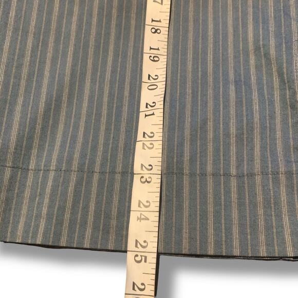 Sundance Top Size 10 Chambray Feminine Flair Stretch Embroidered Workmanship - Picture 7 of 7